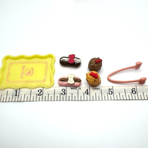 Re-Ment Sanrio Hello Kitty Cake Shop Set 2 Cream Puff & Eclair Miniature - Picture 3 of 5